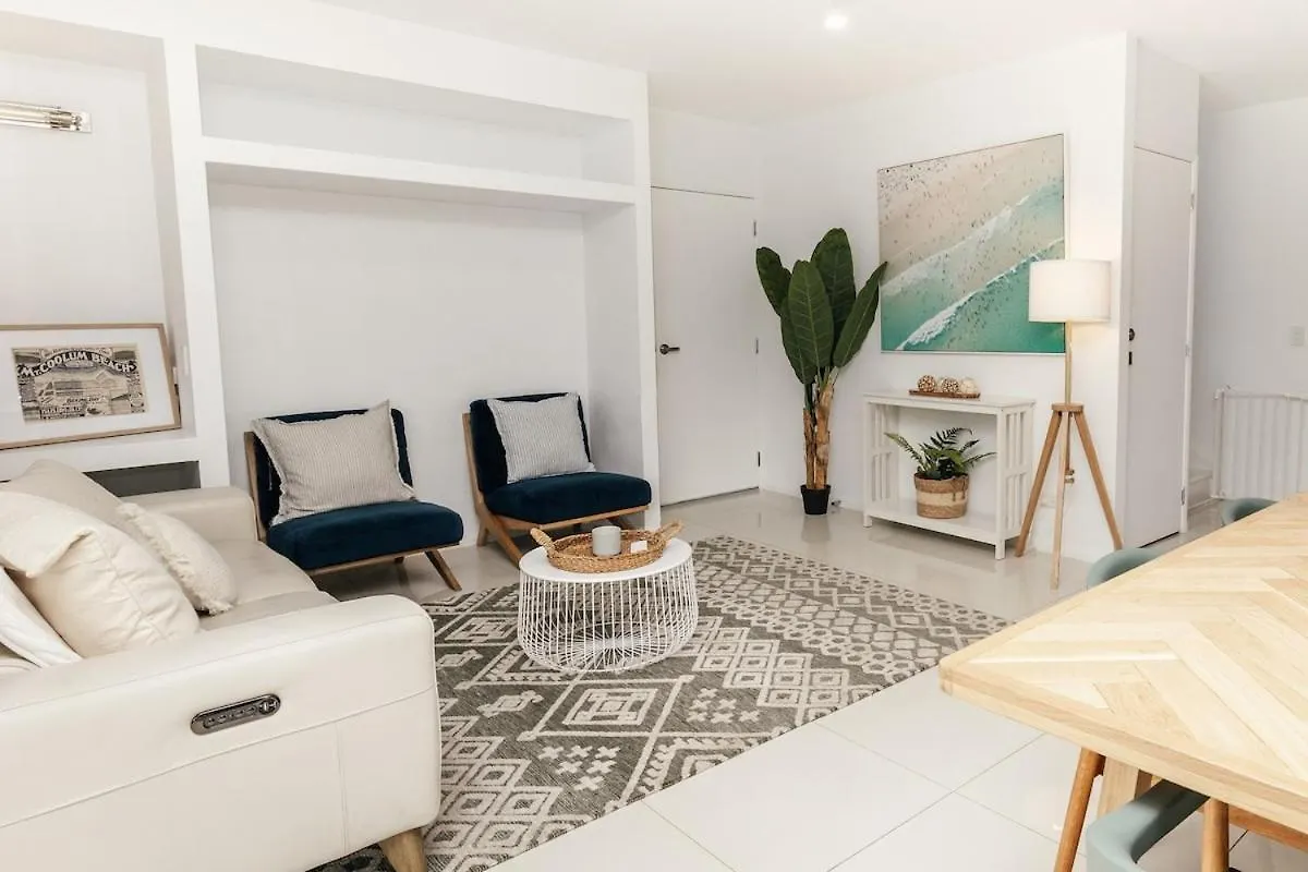 Breezy Beach House - Private Pool Yaroomba Holiday home