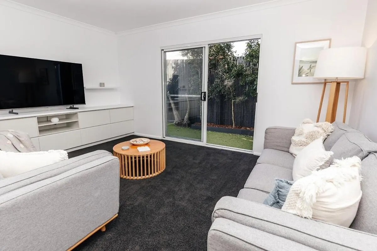 Holiday home Breezy Beach House - Private Pool Yaroomba