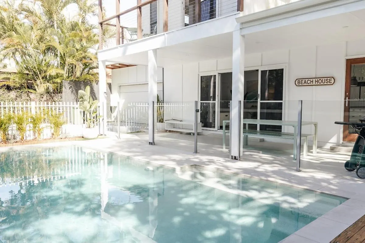 Breezy Beach House - Private Pool Yaroomba 0*,  Australia